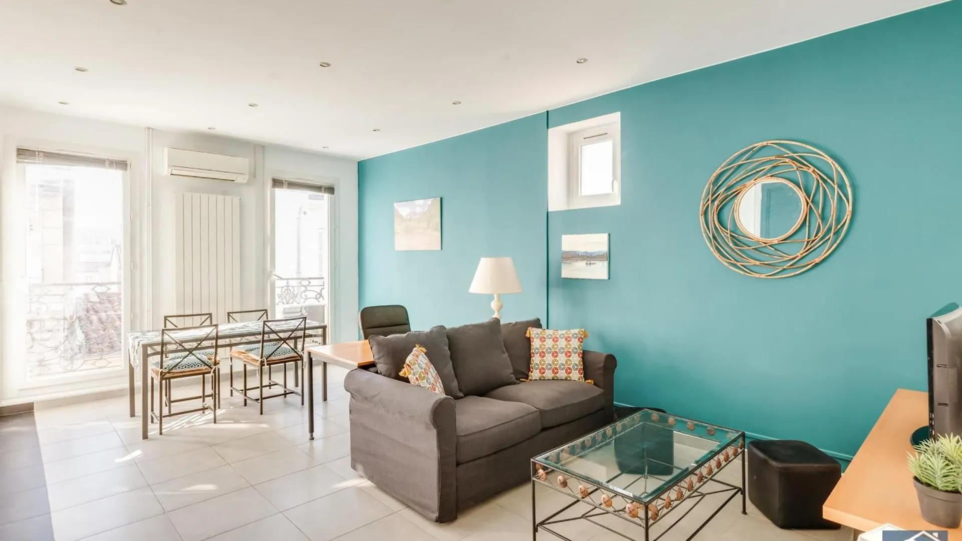 Beau T2 Renovated Coeur De Ville - Cours Juliencastellane - Air Rental Marseille Apartment