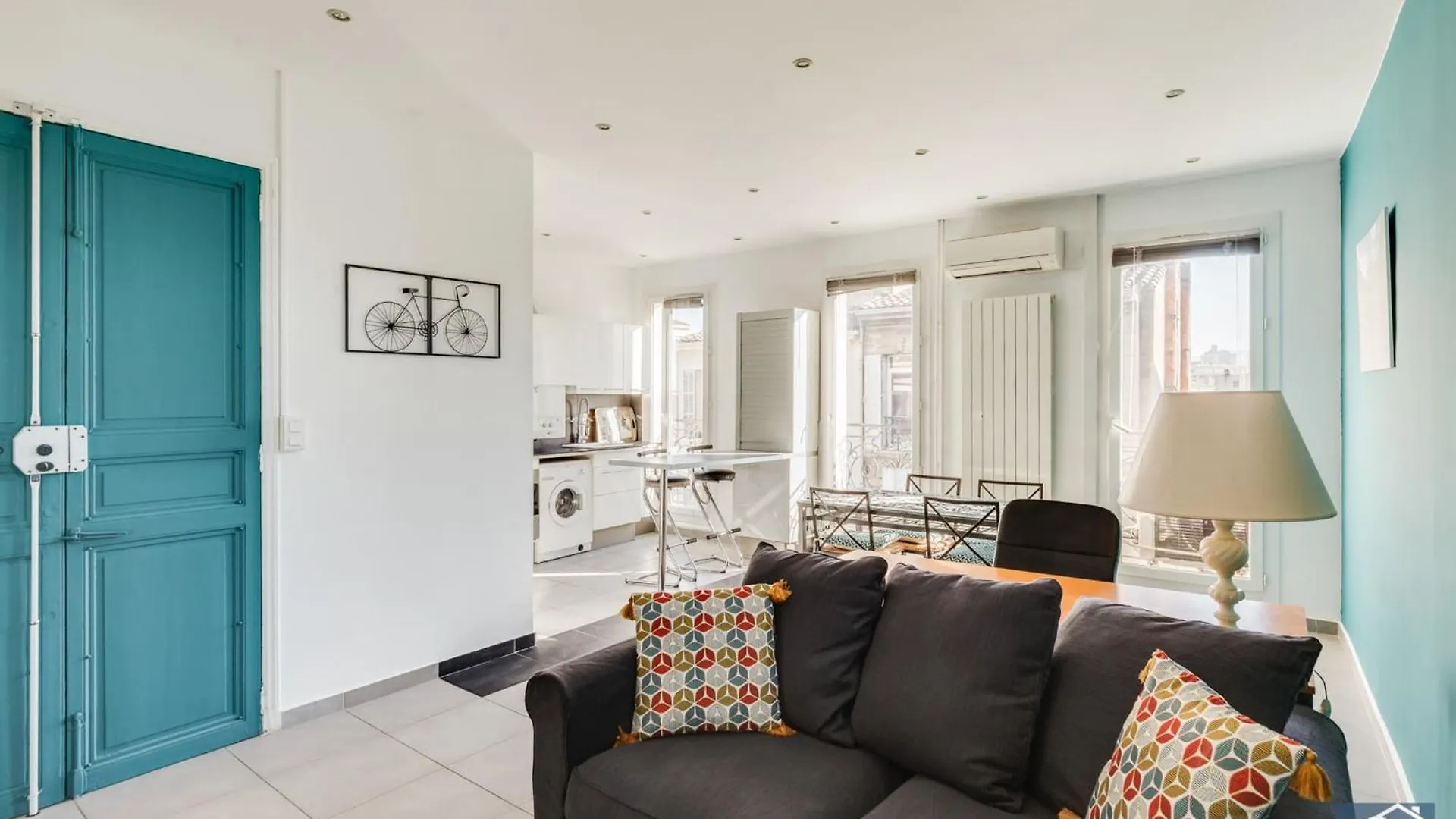 Beau T2 Renovated Coeur De Ville - Cours Juliencastellane - Air Rental Marseille 0*,  France