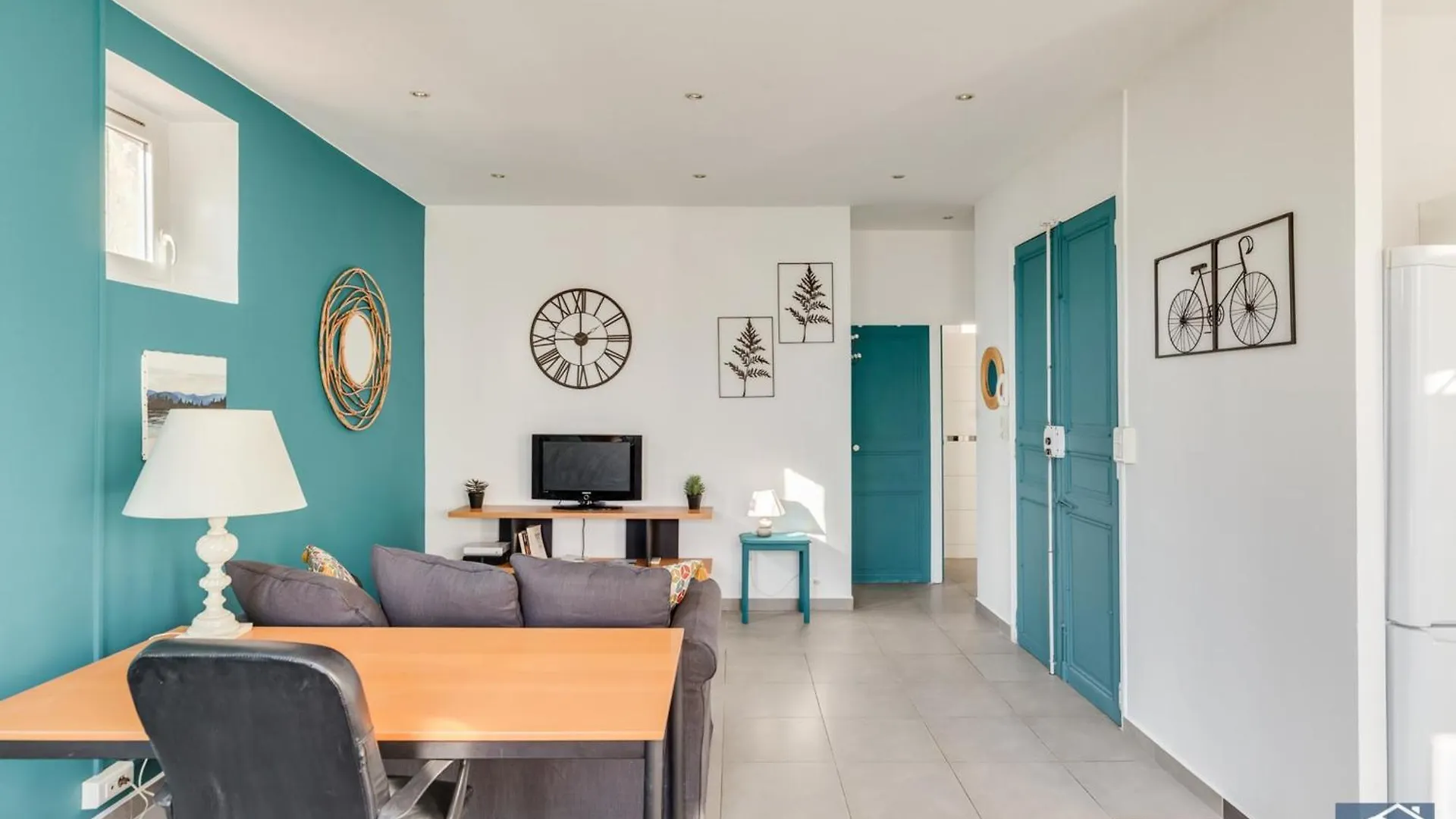 Apartment Beau T2 Renovated Coeur De Ville - Cours Juliencastellane - Air Rental Marseille France